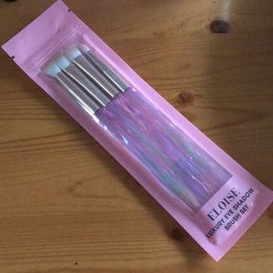 ELOISE shadow brushes